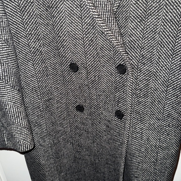 Aritzia slouch in herringbone Black and white wool Coat - Picture 10 of 14